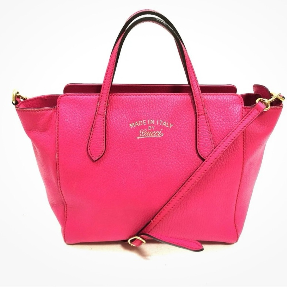 Authentic Gucci Swing Red Pebble Leather 2 Ways Straps Tote Bag.